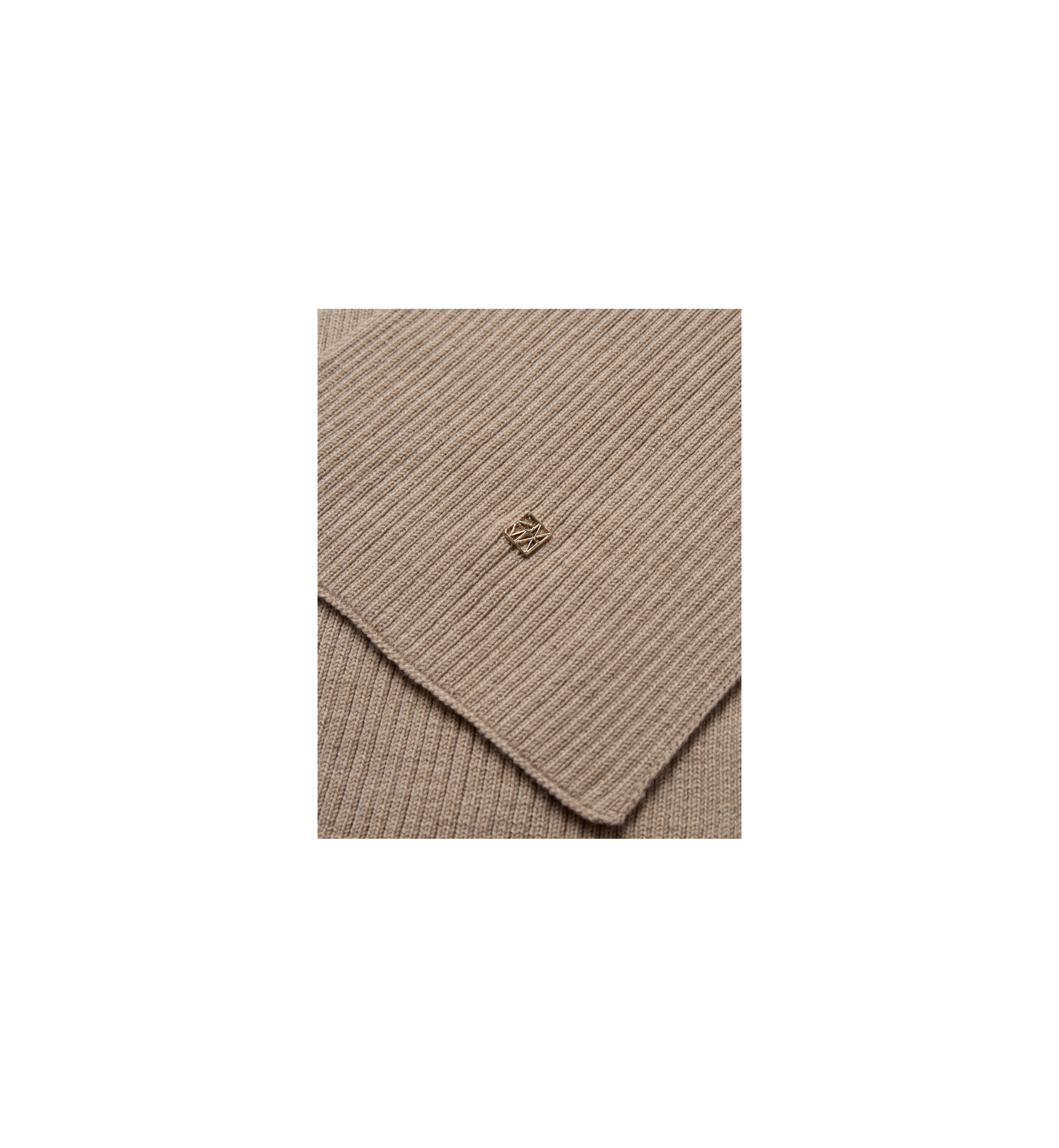 Packshot / Doeskin / Detail